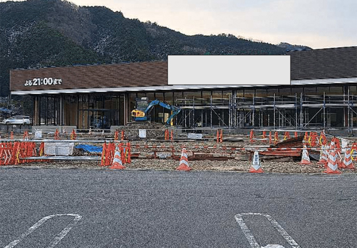 店舗新築に伴う駐車場外灯設置工事の写真1